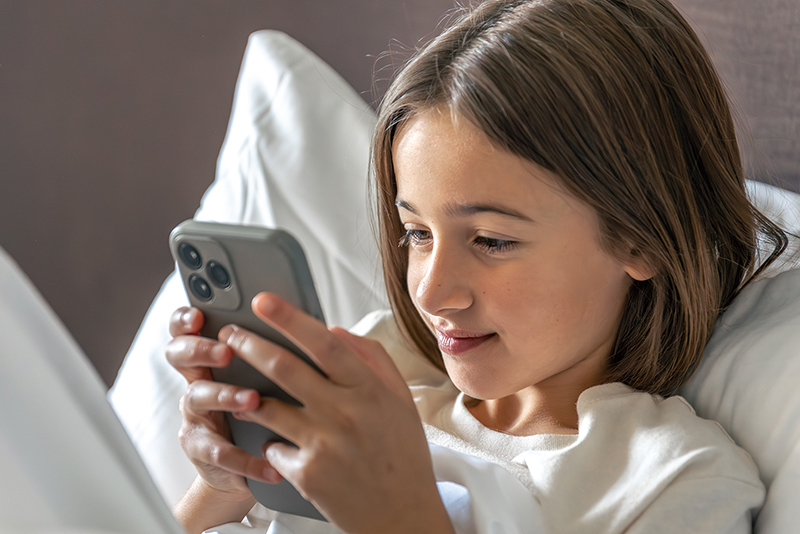 Should Teens Have a Phone Curfew? - Think & Talk